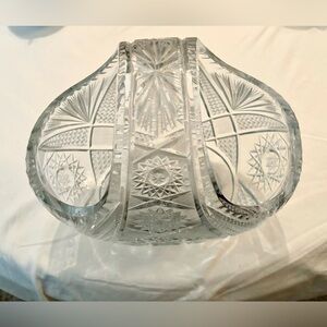 Elegant 24% Crystal Cut Glass Bowl